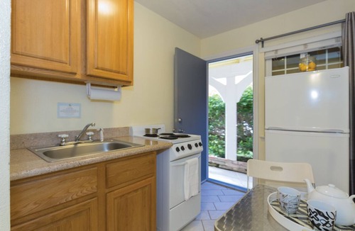 Upper Lake House | Kitchenette with Two Double Beds