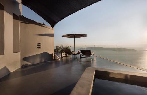 Imerovigli Hotel | Kivotos Santorini - Preferred Hotels & Resorts