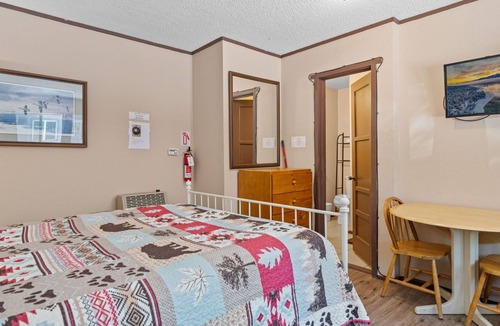 The Village Cottage | Kodiak and Black Bear combined Pet Friendly