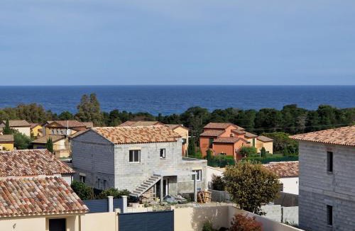Palasca Villa | L'Osari, villa vue mer, accès plage à pied, golf, jardin clos pour enfants