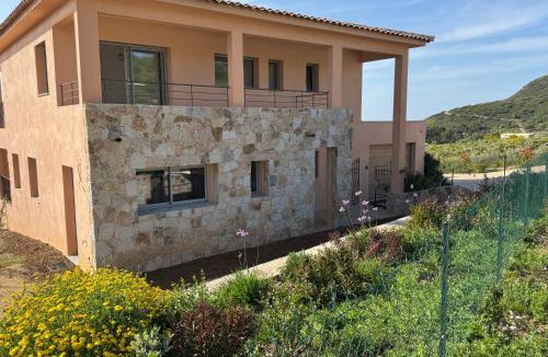 Palasca Villa | L'Osari, villa vue mer, accès plage à pied, golf, jardin clos pour enfants