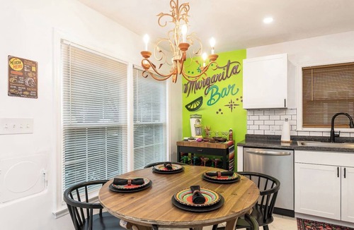 Deer Park House | *La Casa Bella* 5BR, 3BA, Games, 2 Living Areas