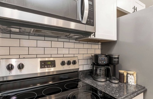 Deer Park House | *La Casa Bella* 5BR, 3BA, Games, 2 Living Areas