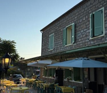San Cipriano Hotel | La Châtaigneraie