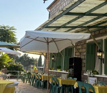 San Cipriano Hotel | La Châtaigneraie