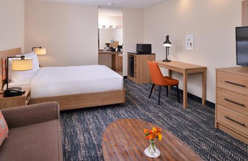 Yuma Hotel | La Fuente Inn & Suites