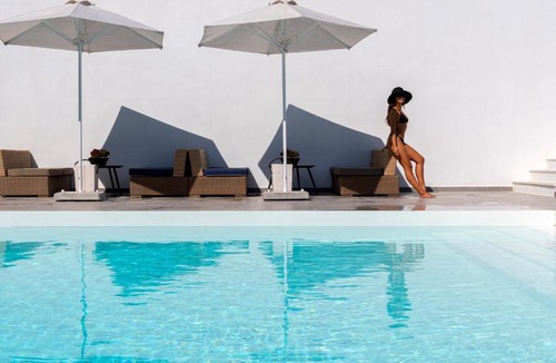 Vourvoulos Hotel | La Maltese Residence