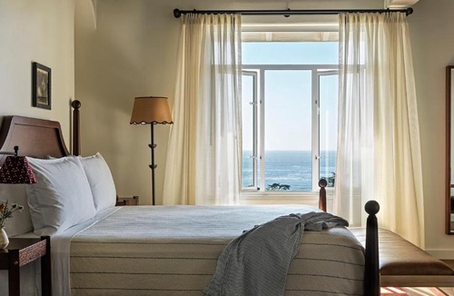 Golden Rectangle Hotel | La Playa Hotel