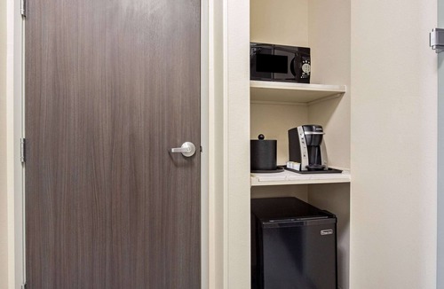 Morgan Hill Hotel | La Quinta Inn & Suites by Wyndham Morgan Hill-San Jose South