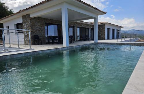 Solenzara House | LABELLE- Vue mer panoramique - Piscine privée - Clim -WIFI