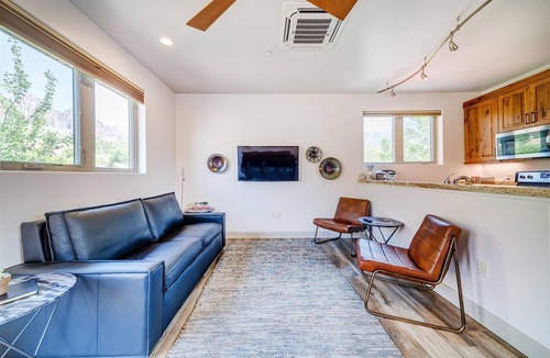 Zion National Park South Entrance Apartment | LaFave-Luxury Suite at Zion: The Zion Suite