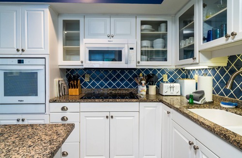 Spinnaker Beachhouses Villa | Lagoon/Golf Views! Walk to Beach/Pools/Golf/Dining! Lake House only- no club access. NO pets