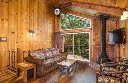 Bass Lake Hotel | Lake Chalet w/Breakfast (Select Stays), Allows Pets & Access to Lakeview Pool