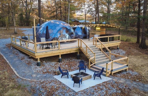 Brookport RV Rental | Lake Double Dome w Hot Tub – Space Cowboy Retreat!