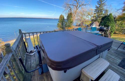 Dresden House | Lake Dreamin - 100ft Private Level Beach w Hot Tub & Amazing Views - Pets OK - Walk to Winery & Brewery