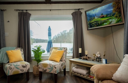 Martinsville Cabin | lake front cabin hot tub peaceful stunning views