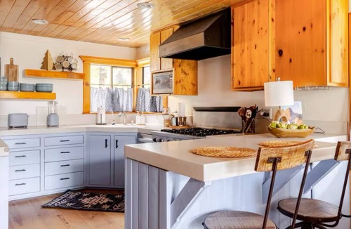 Bass Lake House | Lake Front Home in Bass Lake - Hot Tub, Private Marina and Dock, Fire Pit