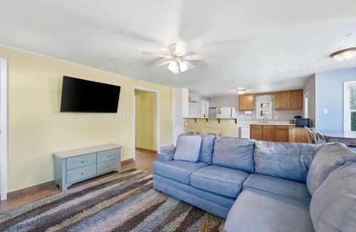 North Webster House | Lake Haven | Family Getaway with a Pier