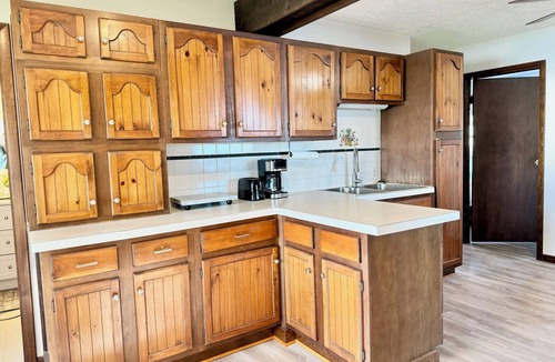 Lakeview House | Lake House Cottage w/Breathtaking Views!