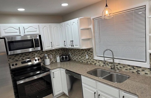 Oak Harbor House | Lake house in Oak Harbor with a private beach