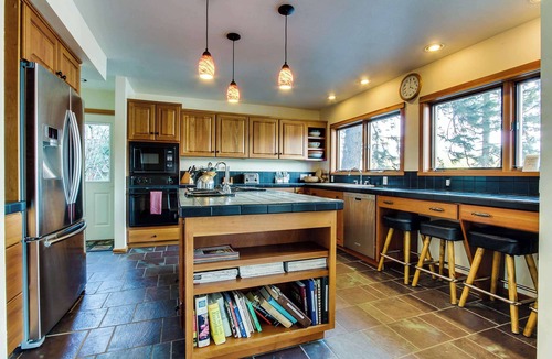 Hayden Lake House | Lake House, Private Dock & Decks, 4BR