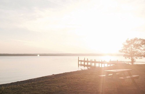 Willard Cottage | Lake level cottage. Family friendly, Privacy, Wine Country, Sunsets, 3 Bedroom