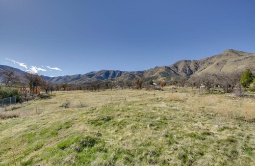 Mountain Mesa Apartment | Lake & Mountain Views: Cozy California Stay