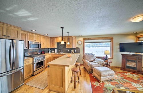 Sandpoint Condo | Lake Pend Oreille Condo w/Porch & Mountain View!