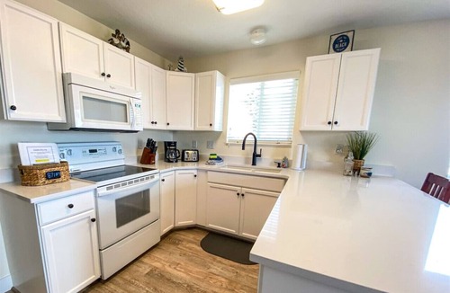 Harbor Village Condo | Lake View Condo 871 # 4 with amazing views