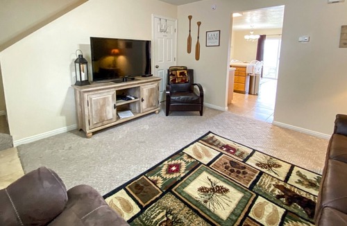 Harbor Village House | Lake View Condo 930# 2 (Free Wi-Fi)