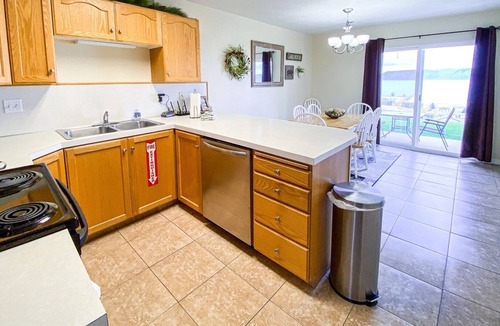 Harbor Village House | Lake View Condo 930# 2 (Free Wi-Fi)