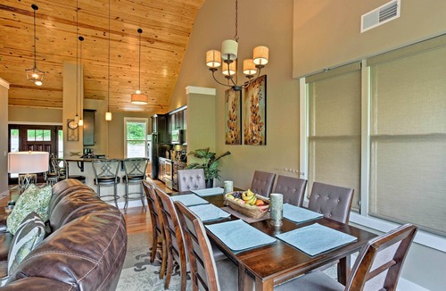Silver Point Condo | Lake-View Silver Point Condo by Hurricane Marina!