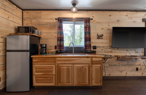 Coeur d'Alene Cabin | Lake Village Lodge