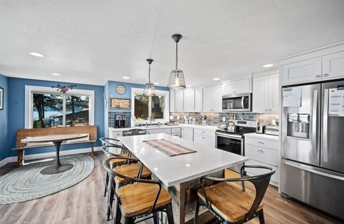 Worley House | Lakefront 3-bedroom lakeside home near Lake Coeur d'Alene