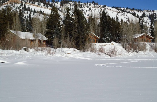 Jackson Cabin | Lakefront Cabin Near The Grand Tetons, Jackson Hole, Yellowstone