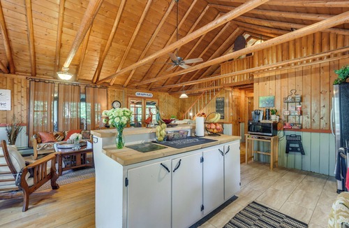 Chesapeake Ranch Estates-Drum Point House | Lakefront Cabin near Solomons Island w/Hot Tub