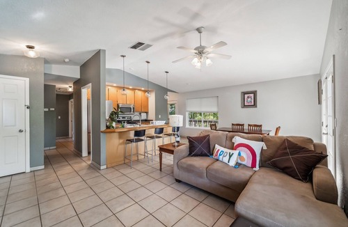 Clearlake Park House | Lakefront Home Private Boat Ramp, Clear Lake
