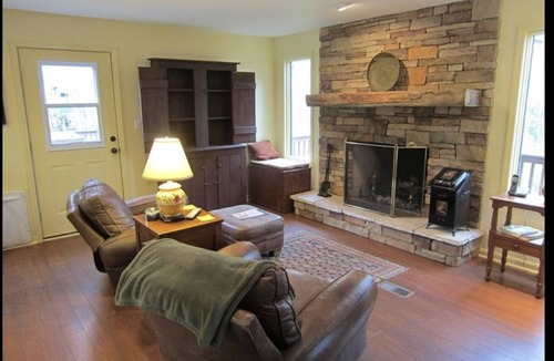 Hillsboro House | Lakefront House w Dock on large lake in Rocky Fork State Park