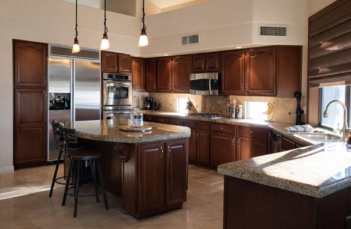 Fox Crossing Villa | Lakefront Luxury: Gym, Spa, Pool, Dog-Friendly
