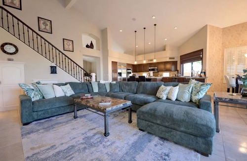 Fox Crossing Villa | Lakefront Luxury: Gym, Spa, Pool, Dog-Friendly
