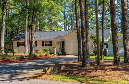 Vass House | Lakeside Golf & Getaway! A 4 Bedroom 2,545 Sq. Ft. Home that sleeps 9