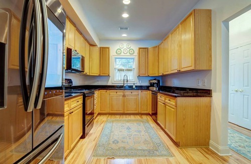 North Charleston House | Lakeside Landing Spacious Comfort Near Downtown