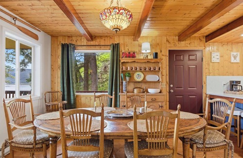 Mountain Home Cabin | Lakeview Log Cabin | Walk to Beach | Fire Pit + More