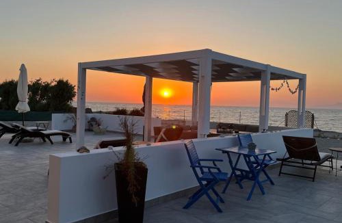 Kamiros House | Lambou Beach Sunset