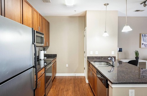 Norfolk Apartment | Landing | Amazing 2BD, Gym, Clubhouse