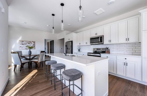 Prescott Valley Apartment | Landing | Amazing 2BD, Pool, Clubhouse