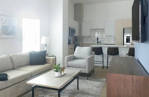 Chapel Hill Apartment | Landing | Beautiful 1BD, Courtyard, Game Room
