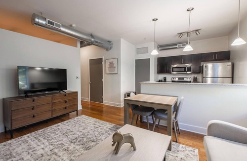Church Hill Apartment | Landing | Beautiful 1BD, Gym, Pool