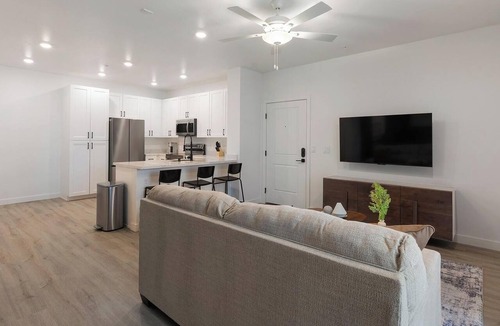 Las Vegas Apartment | Landing | Chic 1BD, Pool, Clubhouse