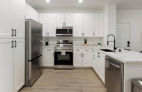 Las Vegas Apartment | Landing | Chic 1BD, Pool, Clubhouse